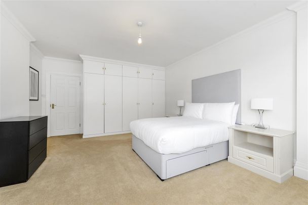PARK ROAD, NW8, London - Photo 1
