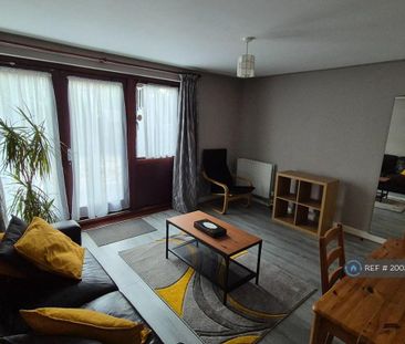 1 bedroom flat to rent - Photo 2