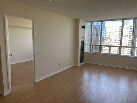 For Lease - 7 Bishop Avenue Unit# 1712, Toronto, Ontario - Photo 3