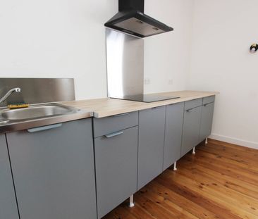 LE TYPE 2 DE CENTRE-VILLE, ENTIÈREMENT RÉNOVÉ. - Photo 4