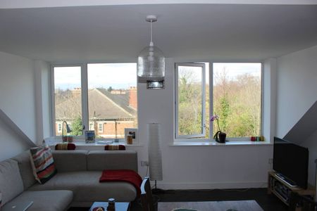 2 Bed Flat, Baldwin Court, NW11 - Photo 4