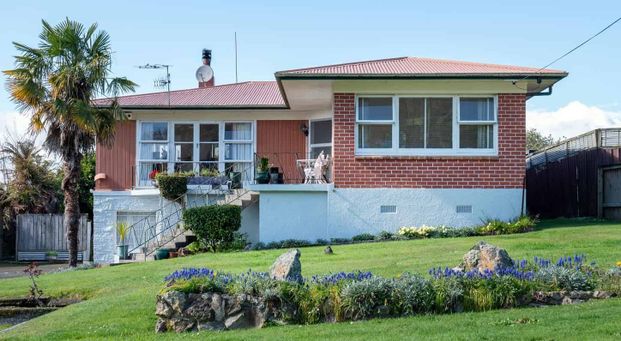 Spacious Family Home with Lake Views - Photo 1