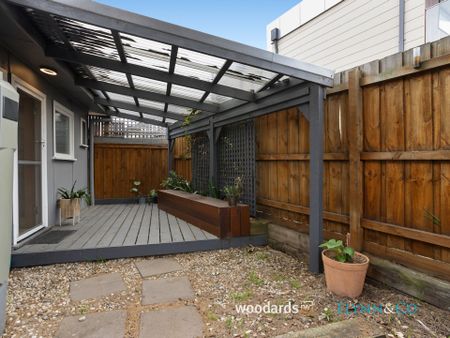 Convenient Beachside Living! - Photo 5