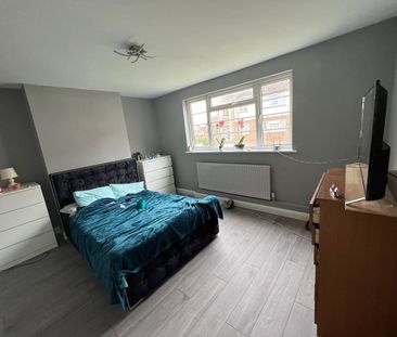 2 Bed Flat, College Road, HA3 - Photo 2