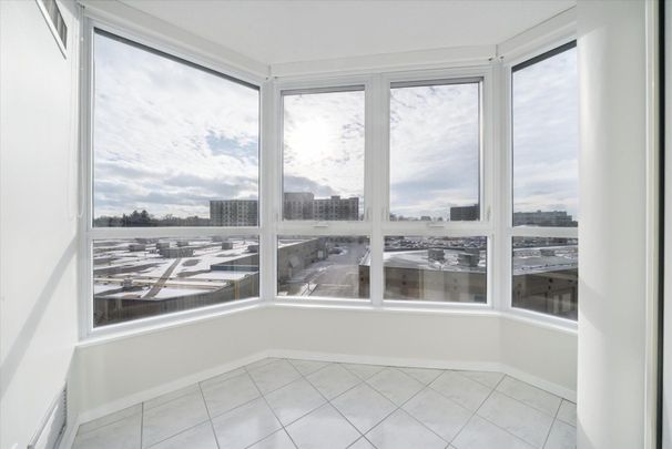 For Lease - 3231 Eglinton Avenue Unit# 304, Toronto, Ontario - Photo 1