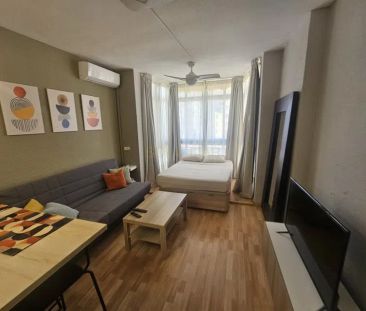 Alquiler de estudio en Avenida de los Manantiales - Foto 4