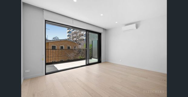 Contemporary Elegance Meets Everyday Ease - Photo 1