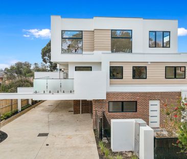 4-Bedroom Townhouse in Convenient Location - Photo 3