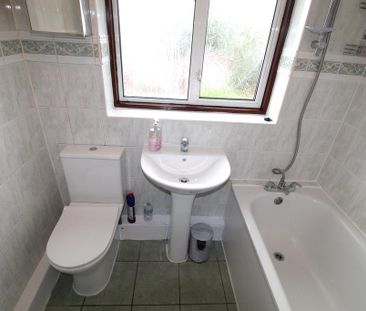 2 bedroom maisonette to rent - Photo 5