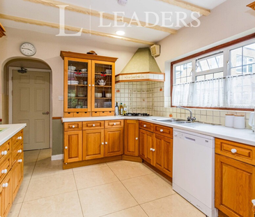 1 bedroom room to rent Burwood Road, KT12 - Photo 1
