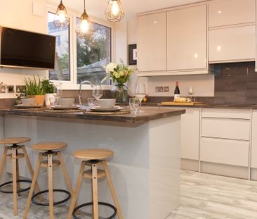 Great Central Location Near the High Street Room 2 - Photo 6