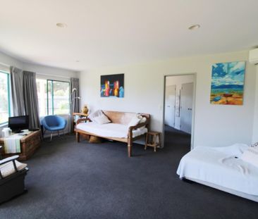 Charming on Waimaire - Photo 1