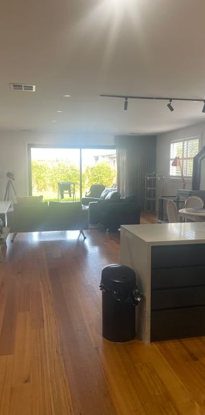 Altona North - Photo 1