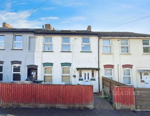 4 bedroom house to rent Whitecroft Road, Luton, Bedfordshire, LU2 - Photo 1