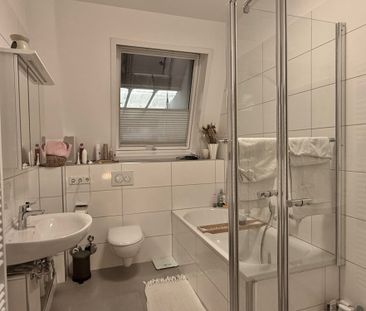 Wunderschöne DG-Altbauwohnung mit Balkon in der Weststadt - Photo 5