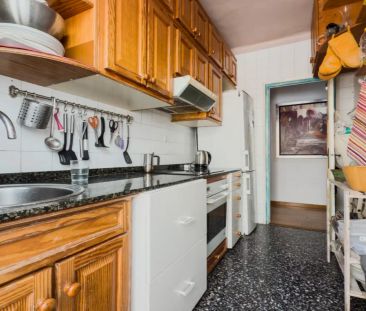 Room in a shared 3-bedroom apartment for rent in La Salut, professionals and students only - Foto 2