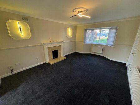 4 bedroom detached house to rent - Photo 2