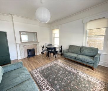 A charming furnished one-bedroom flat in the city center, close to ... - Photo 2