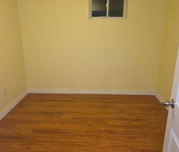 For Lease - 1760 Silverstone Crescent, Oshawa, Ontario - Photo 3