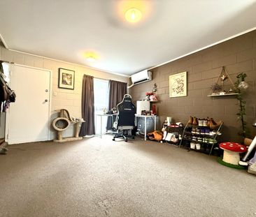 Fantastic Split Level 2 Bedroom Unit - Photo 1