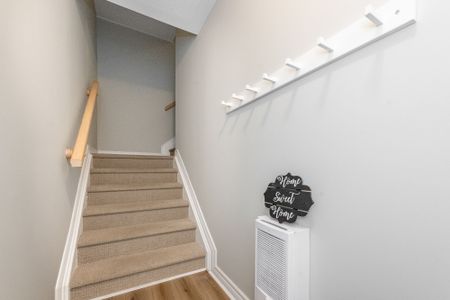 For Lease - 300 Des Tilleuls Private Unit# B, Orleans - Cumberland and Area, Ontario - Photo 2