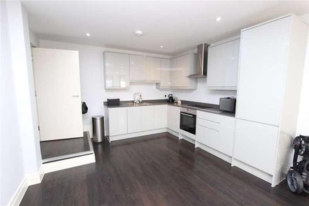 Balmoral Apartments, Valkyrie Road, Westcliff-on-sea, Essex, SS0 - Photo 5