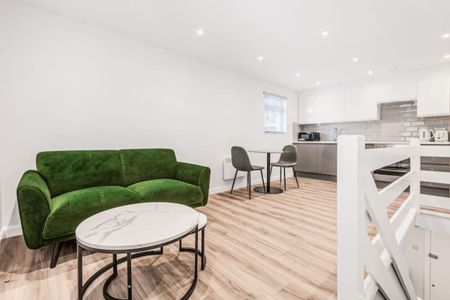 Clapham Common North Side, , SW4 9SQ, London - Photo 2