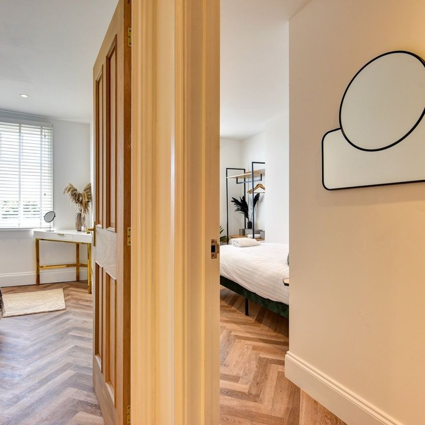 4 Bed Maisonette, Marine Square, BN2 - Photo 1