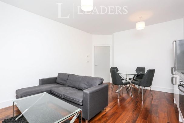 1 bedroom flat to rent - Photo 1
