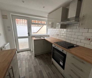 2 bedroom terraced house to rent - Photo 6