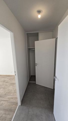 Location Appartement 2 pièces 47m² THONON LES BAINS 74200 - Photo 5
