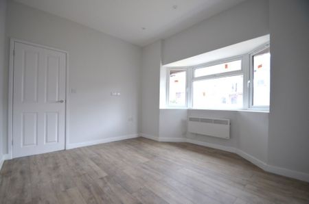 1 bedroom Apartment to rent - Photo 3