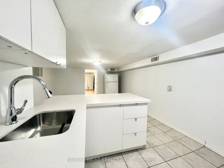 Semi-Detached Home For Lease | E8079522 - Photo 5