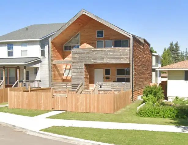 Modern 4 Bedroom 2.5 Bathroom Home – 1 Month Free! – North Eastwood – SF225 | 12521 77 Street Northwest, Edmonton - Photo 1