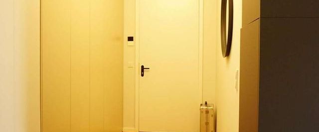 Stilvolle Wohnung in kernsaniertem Altbau mit Balkon - Photo 1