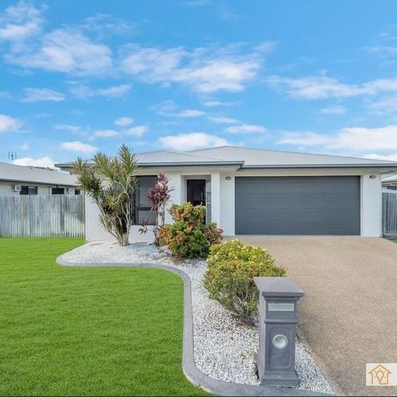 8 Thornbill Close, Kelso QLD 4815 - House For Rent | Domain - Photo 1