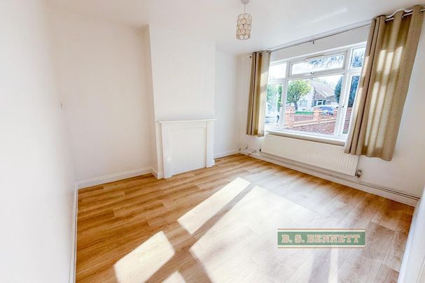 3 bedroom semi-detached house to rent - Photo 1