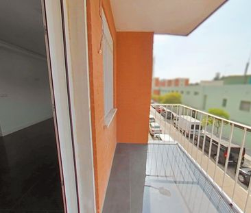 Piso de alquiler en La Fontsanta - Photo 1