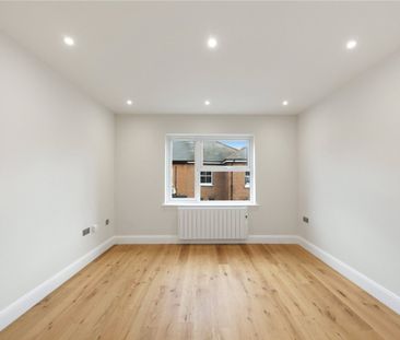 Church Street, EN2, Enfield - Photo 3