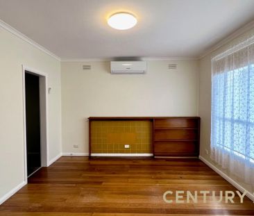 Modern 2-Bed Townhouse in Dandenong - Photo 1