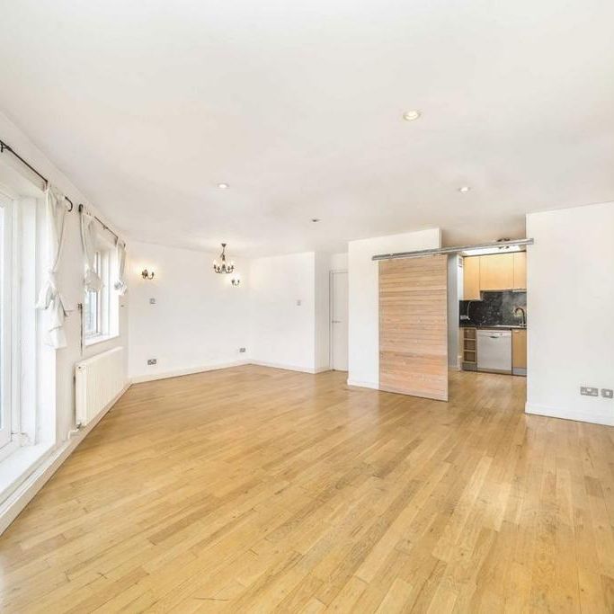 2 bedroom flat to rent - Photo 1