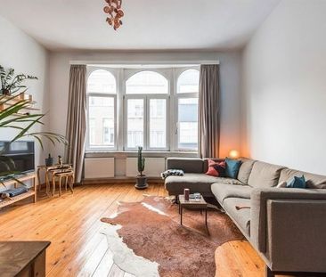 Appartement in authentiek herenhuis op toplocatie - Photo 2