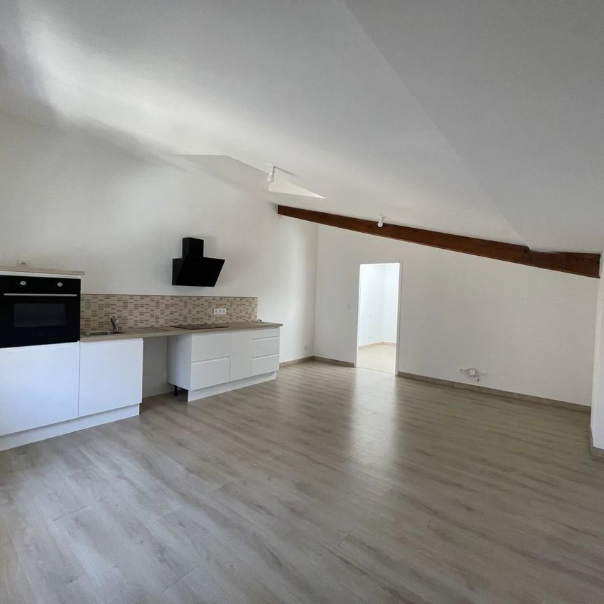 Location Appartement 2 pièces 41m² CAROMB 84330 - Photo 1
