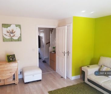 4 bedroom terraced house to rent - Photo 1