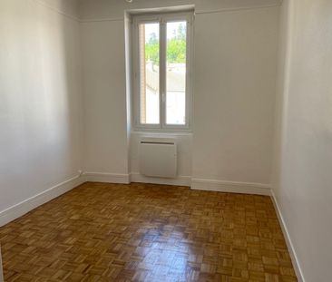 Location Appartement 4 pièces 76m² - Photo 3