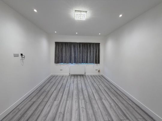 3 bedroom maisonette to rent - Photo 1