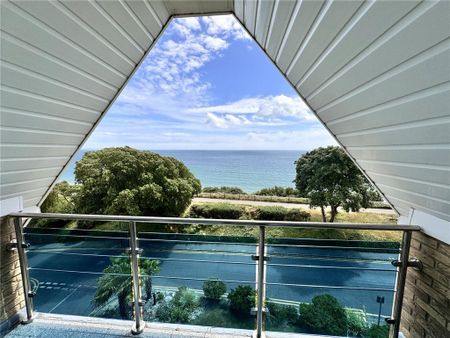 2 bedroom penthouse to rent - Photo 4