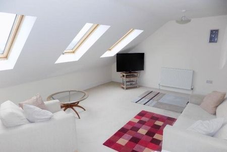 2 bedroom apartment to rent - Photo 3