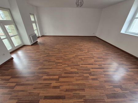 Location Appartement 3 pièces 80m² CAMBRAI 59400 - Photo 3