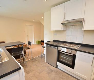 3 bedroom terraced house to rent - Photo 4